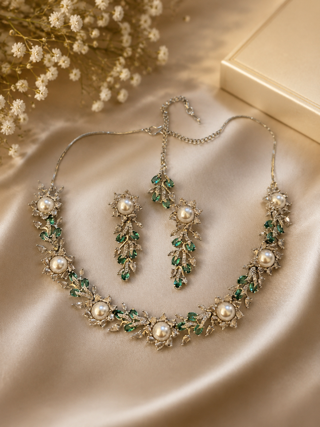Modern leaf on leaf, Turquoise pearl set