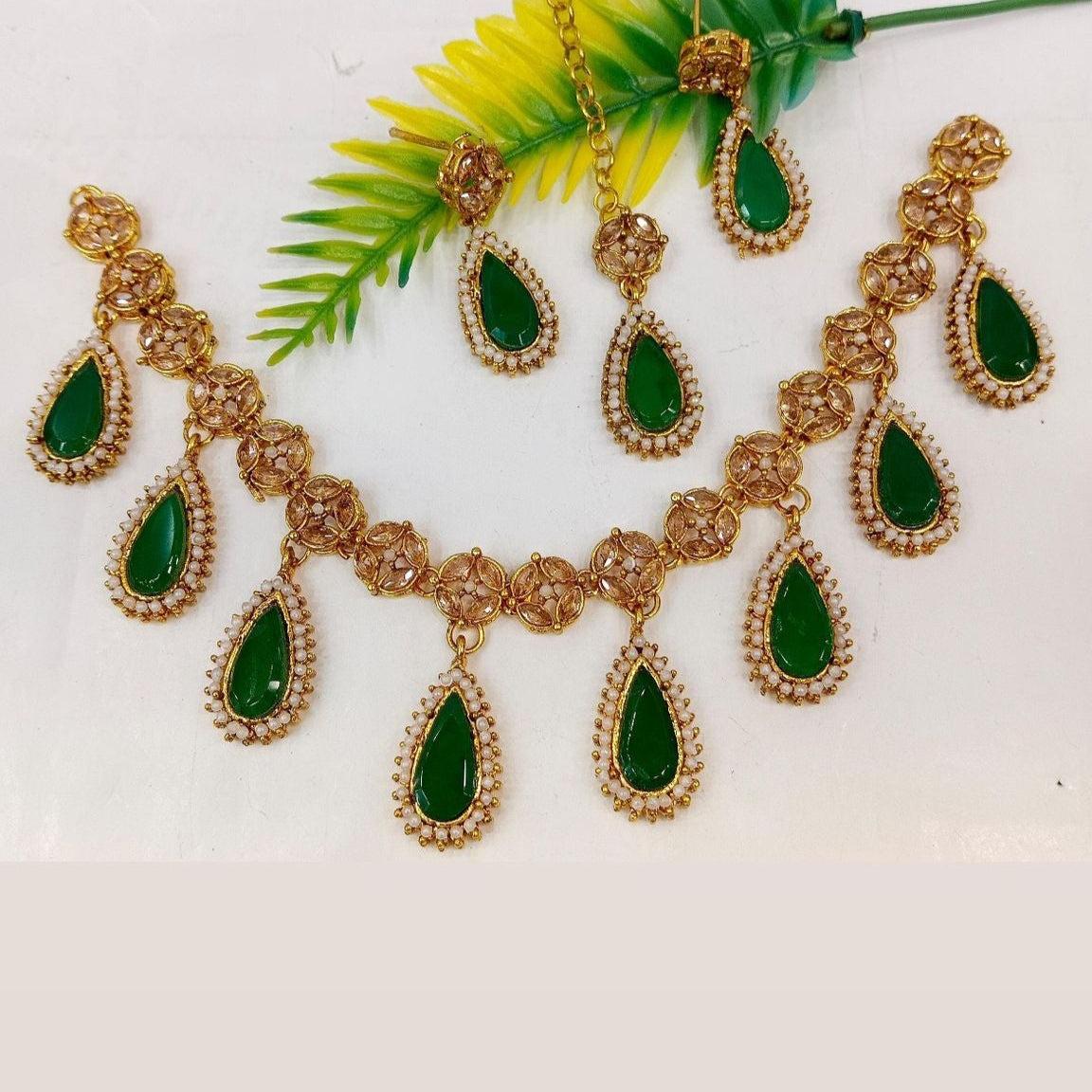 Royal Plated Bridal Jewelry Set with Teardrop Stones